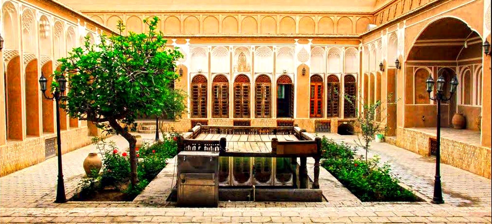 Lariha house, Yazd