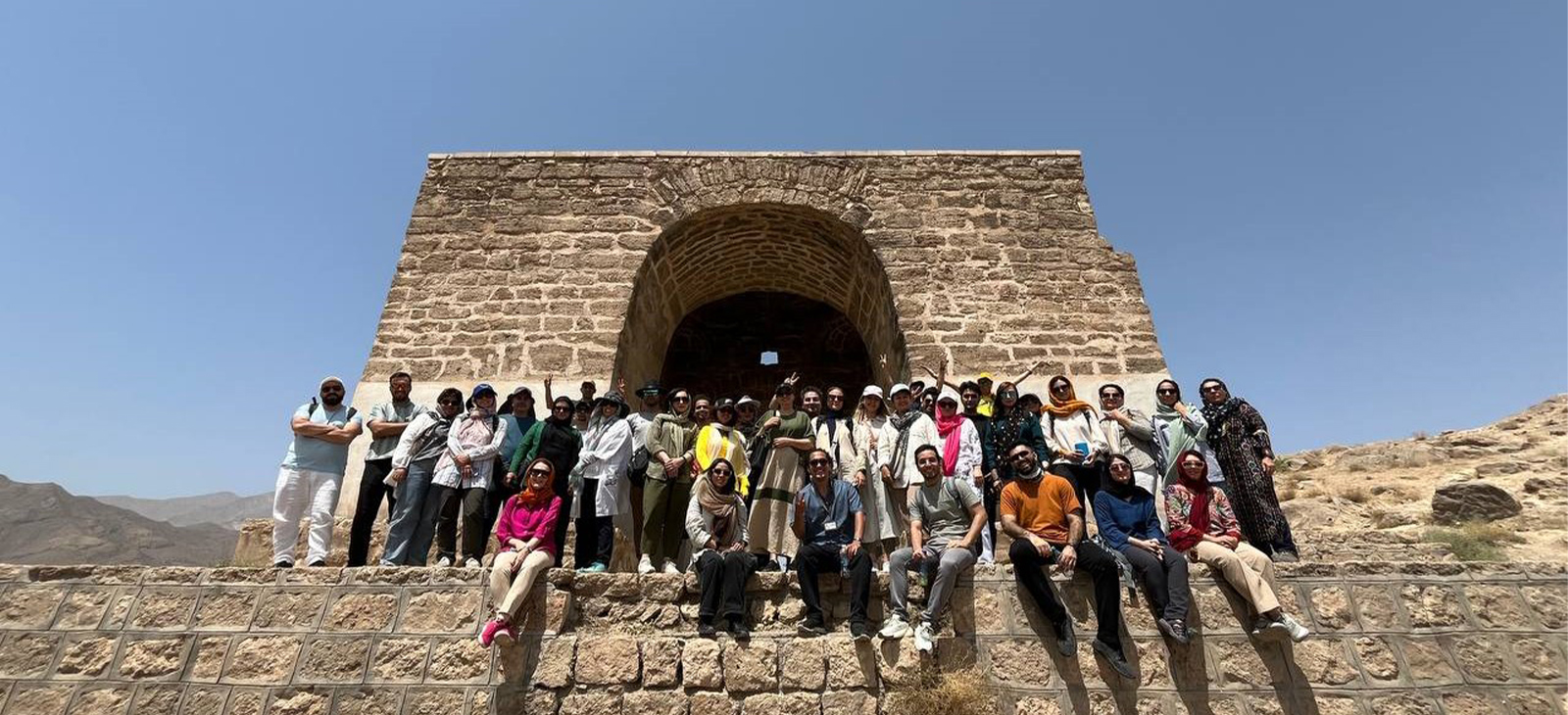 راهنمای گردشگران داخلی روزهای جمعه